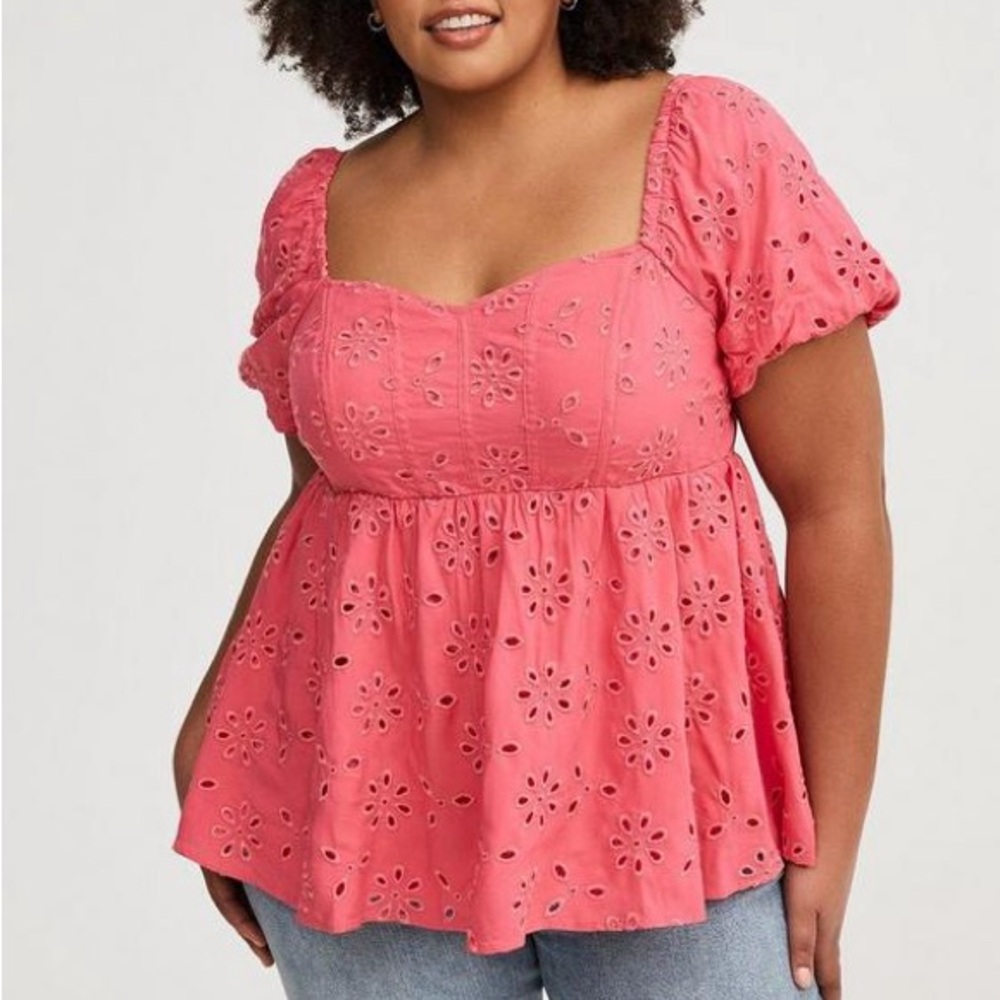 Torrid Babydoll Eyelet Challis Blouse size 00 (M)